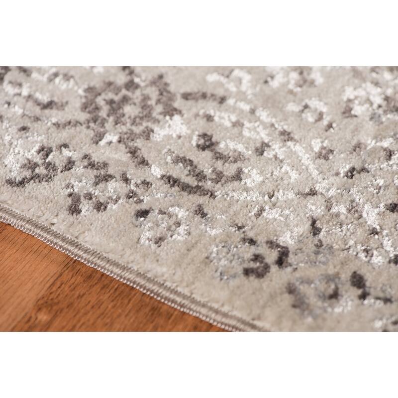 Savannah Loren Gray/Off-White Polyester Area Rug