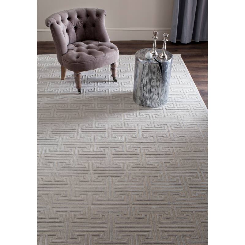 SAFAVIEH Couture Hand-knotted Tibetan Donatella Modern Wool Rug - 10' x 14' - Pearl