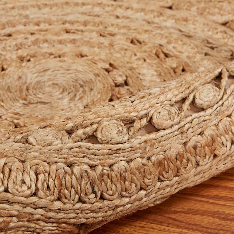 Sevita Bera Farmhouse Hand-Braided Jute Round Indoor Area Rug