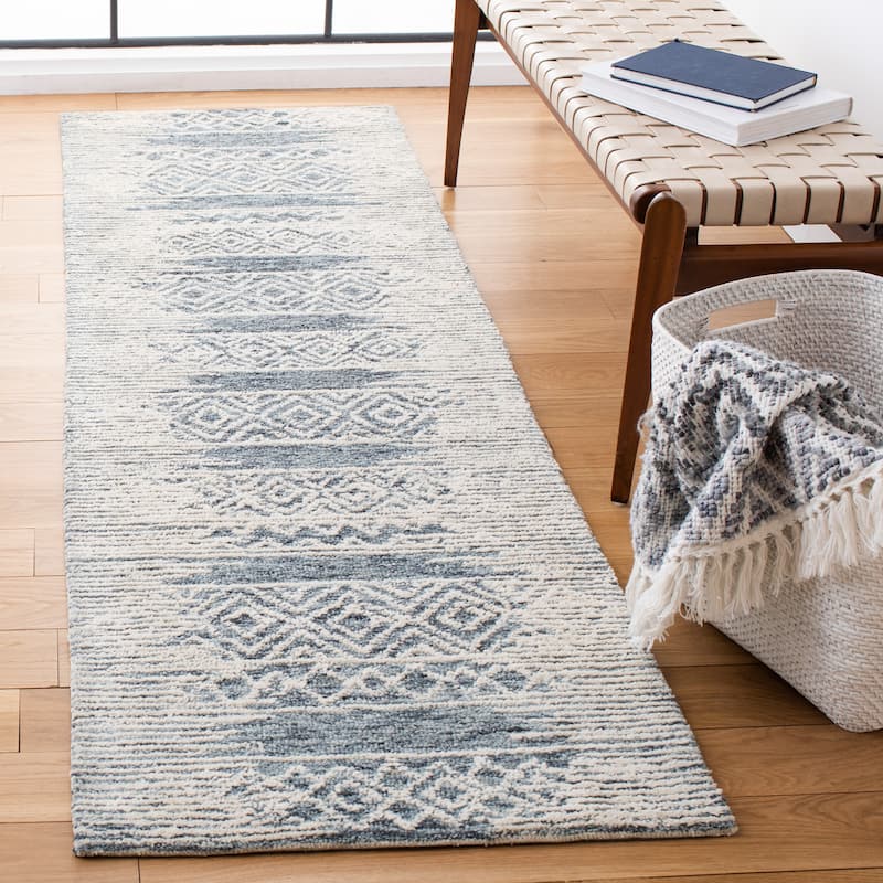 SAFAVIEH Handmade Metro Maelane French Country Wool Rug - 2'3" x 8' Runner - Natural/Blue