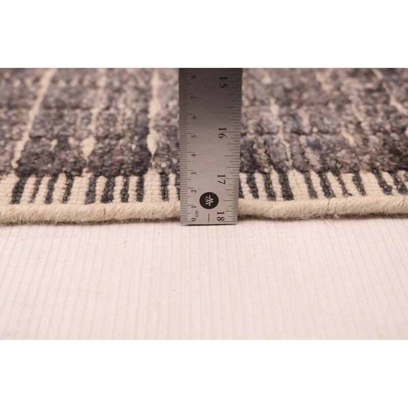 ECARPETGALLERY Hand Loomed Ananda Dark Grey Silk Rug - 4'0 x 6'0