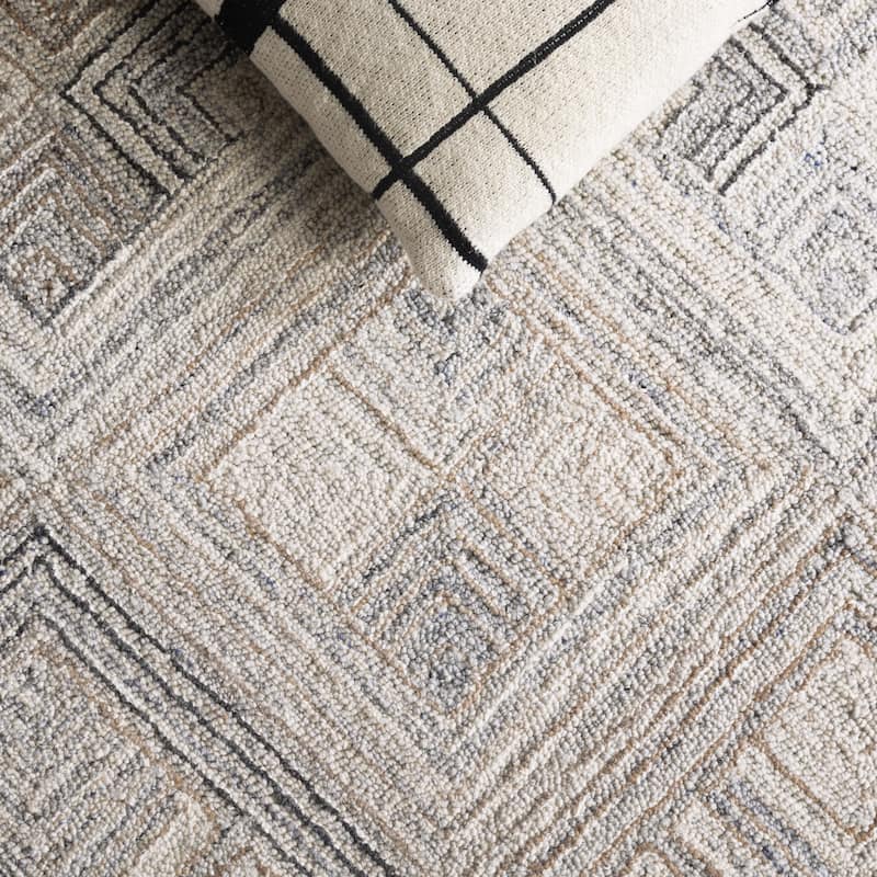 SAFAVIEH Handmade Micro-Loop Marinela Geometric Wool Rug