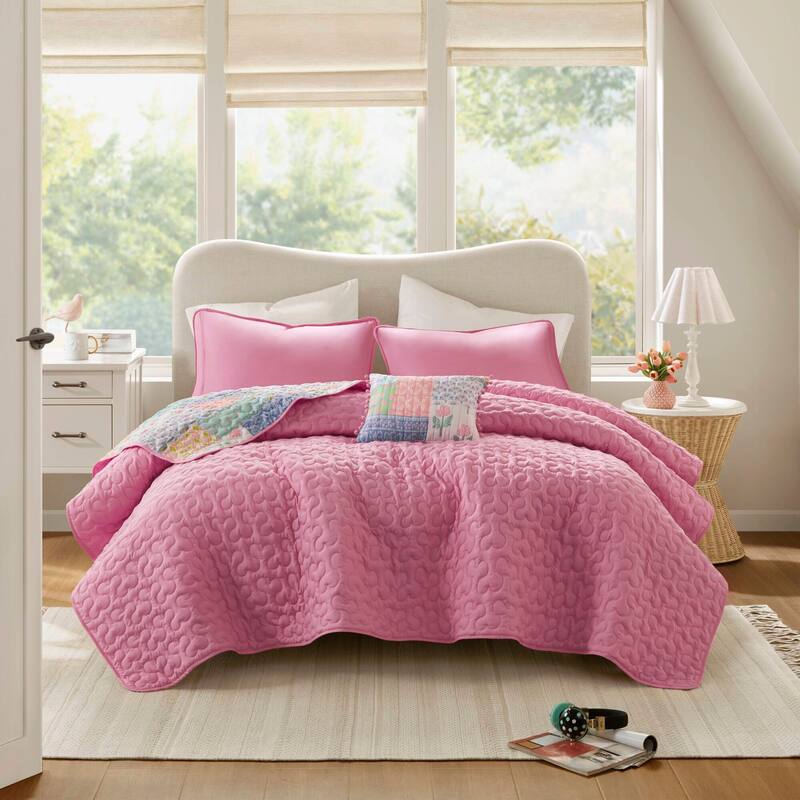 Intelligent Design Nellie Quilt Set