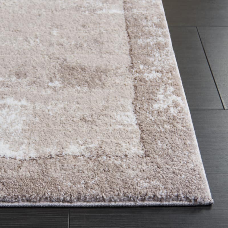SAFAVIEH Northport Ildegonda Rug
