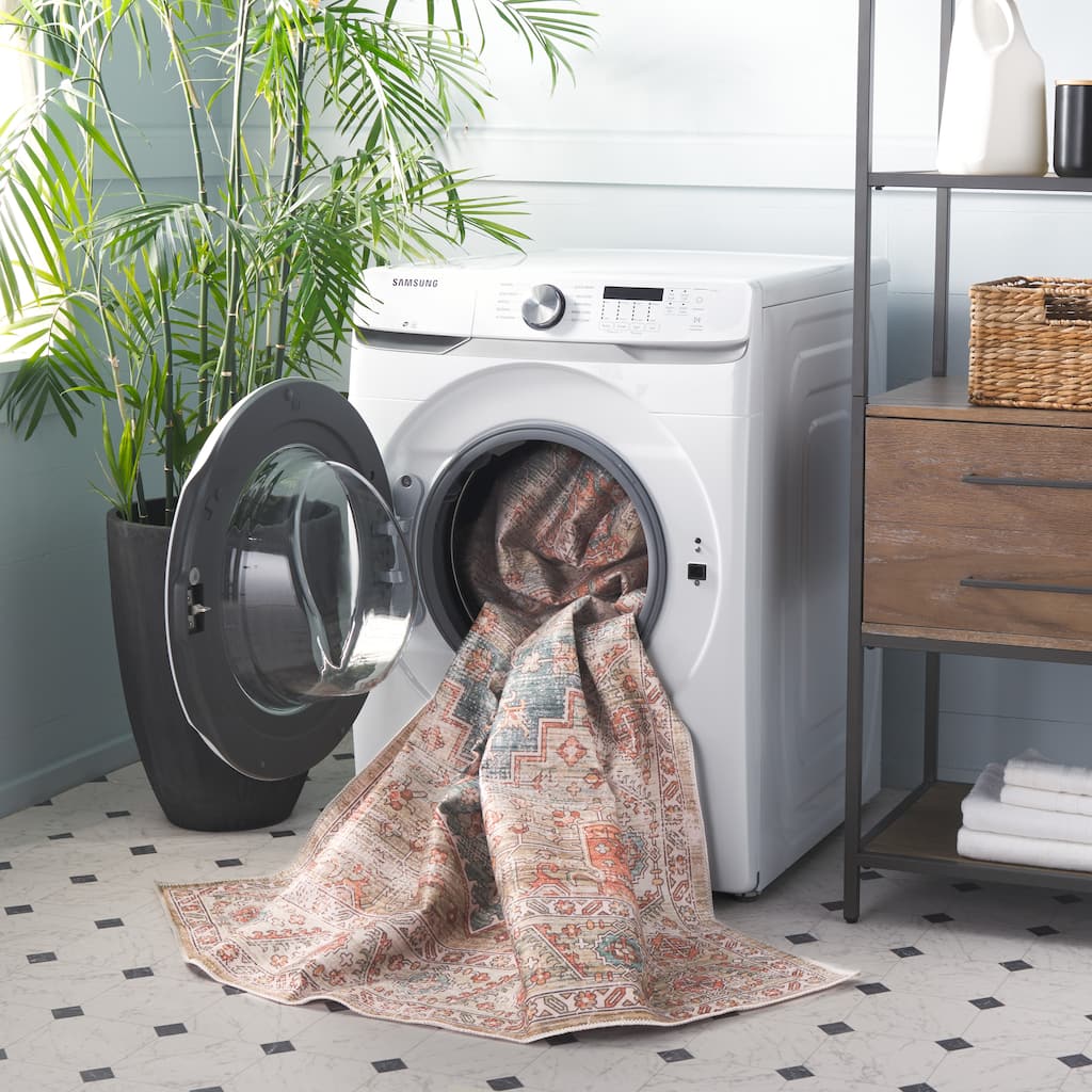 SAFAVIEH Arizona Gitana Machine Washable Slip Resistant Rug