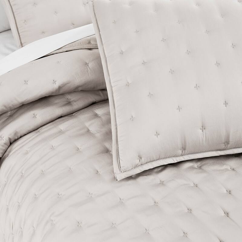 Luxurious 100% Viscose from Bamboo Quilt and Sham Set