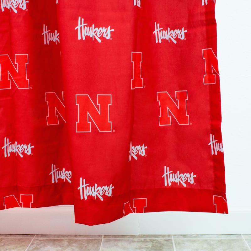 Nebraska Cornhuskers Printed Shower Curtain Cover - 70" x 72"