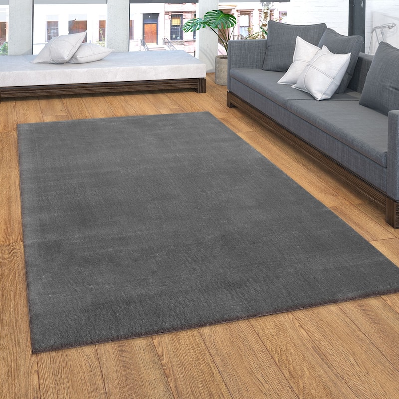 Soft Washable Area Rug with Anti-Slip Backing in solid Colors - 5'3" x 7'3" - Black