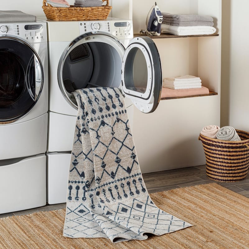 Livabliss Quince Bohemian Machine Washable Area Rug