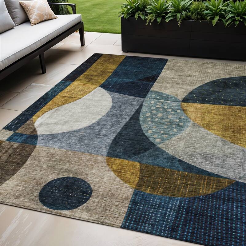 HomeRoots Abstract Transitional Rectangle Outdoor Rug - 5' X 8'