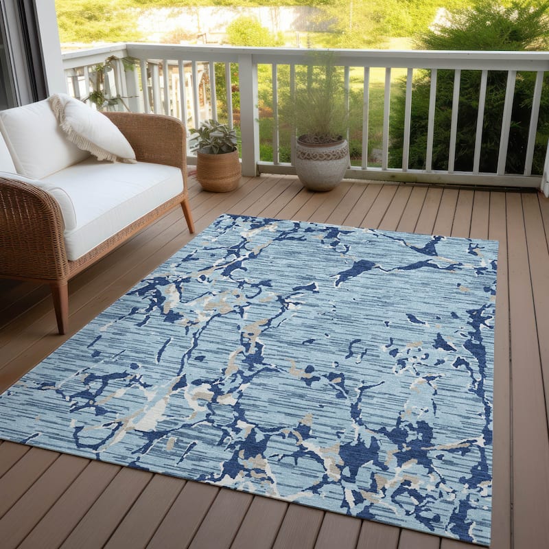Machine Washable Indoor/ Outdoor Abstract Camo Chantille Rug