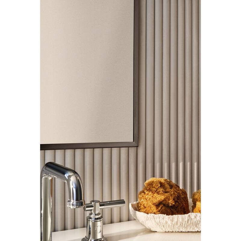 Robern CM2030TF Craft Series 19-1/4" W x 30" H Traditional Rectangular