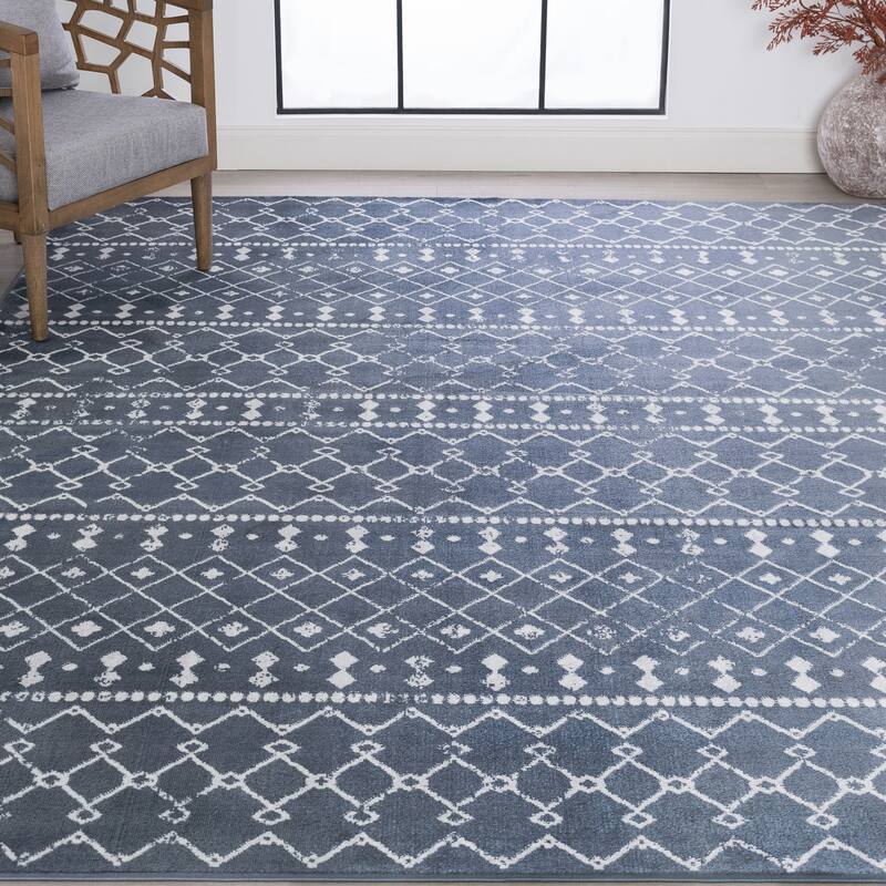 Linx Farmhouse Geometric Indoor Area Rug - 5'3'' x 7'3'' - Blue