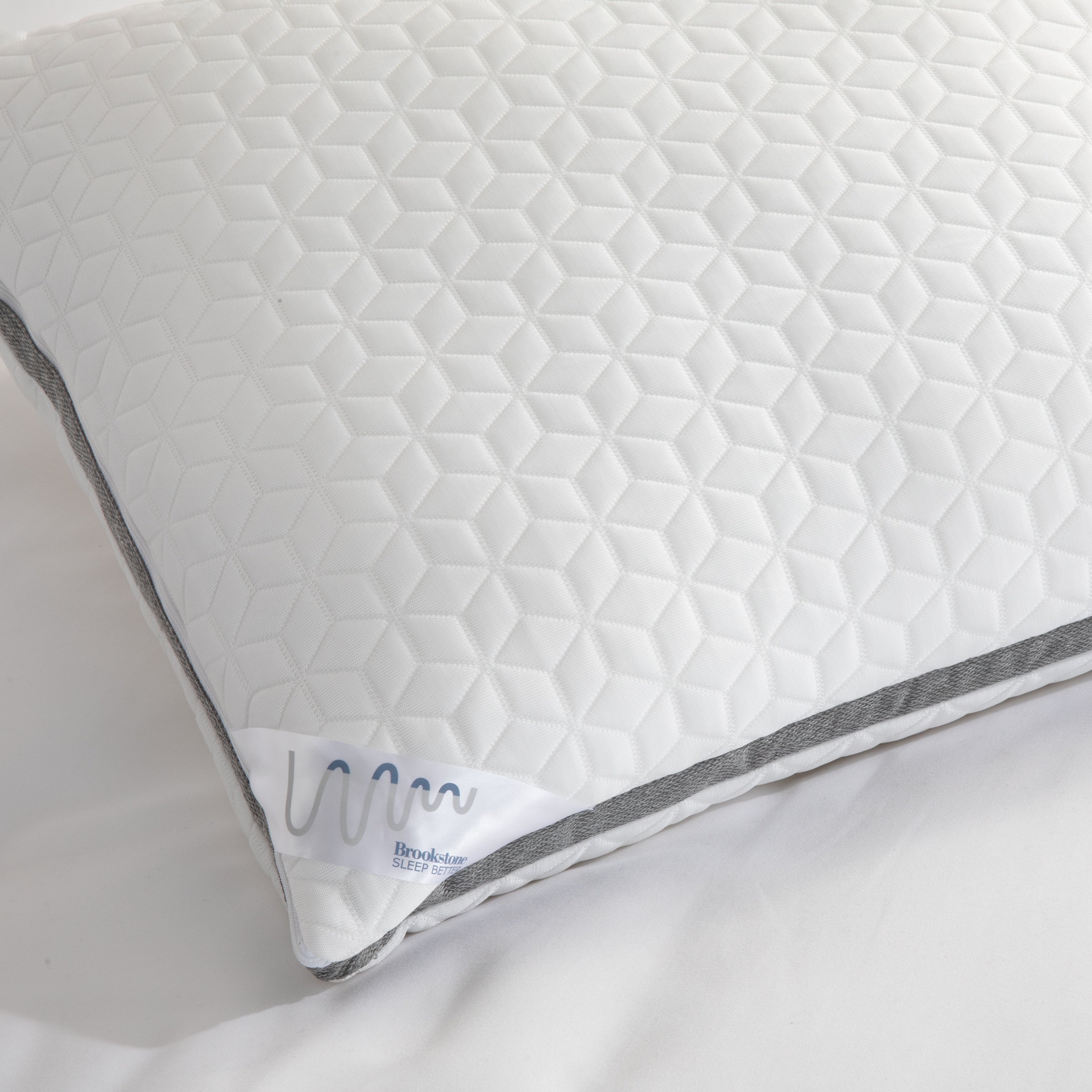 Brookstone Perfect 2 In 1 Comfort Pillow White Bed Bath Beyond 39488318