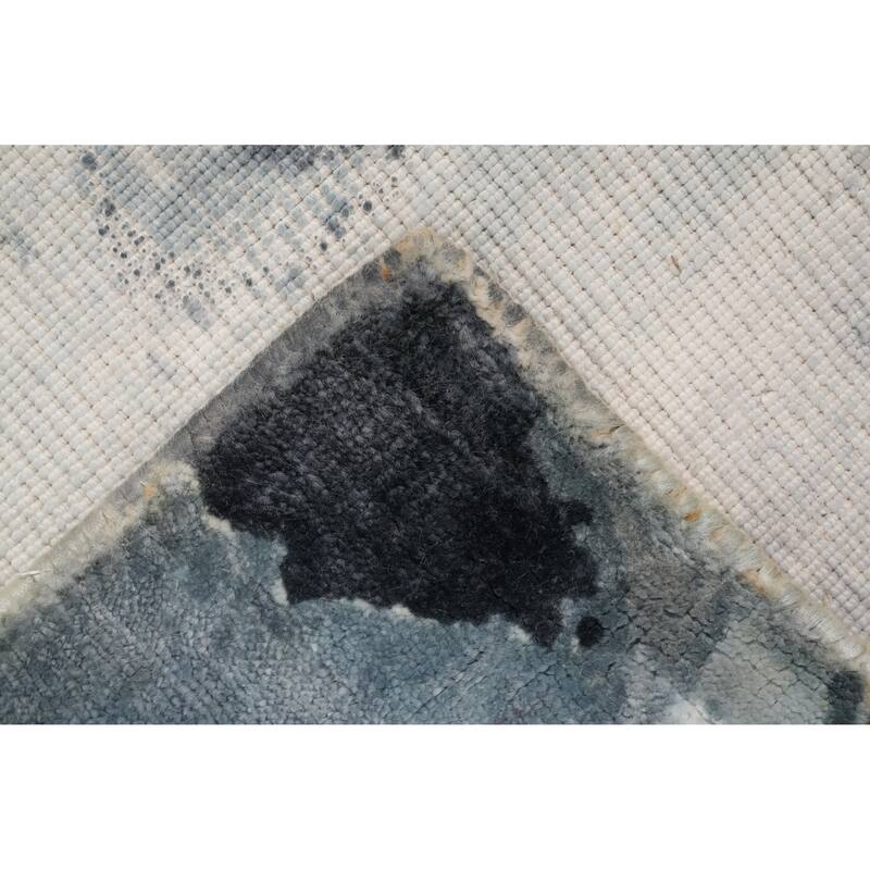 Hand Knotted Oriental Viscose Silk Carpet Modern Animal Pictorial Greys & Charcoal Abstract Area Rug - 7' 10'' X 5' 10''