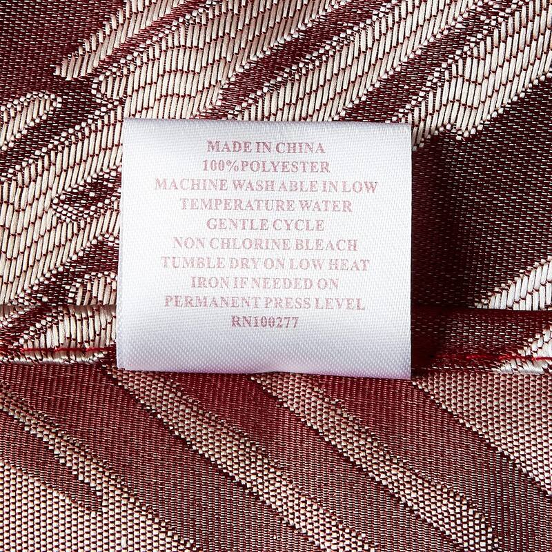 Violet Linen Fantasy Modern Zig Zag Chevron Pattern Table Runner