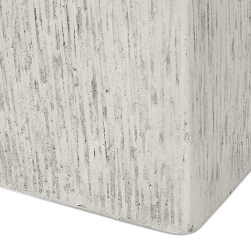 Flower pot，PLANTER，This garden urn planter allows for variation in height in your garden area