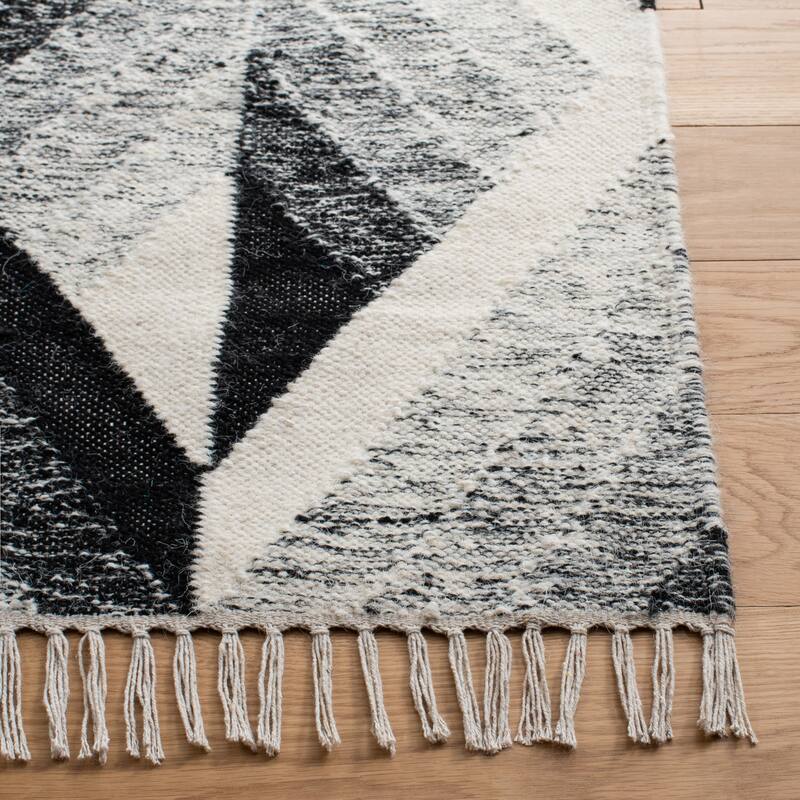 SAFAVIEH Handmade Kilim Halima Modern Wool Fringe Rug