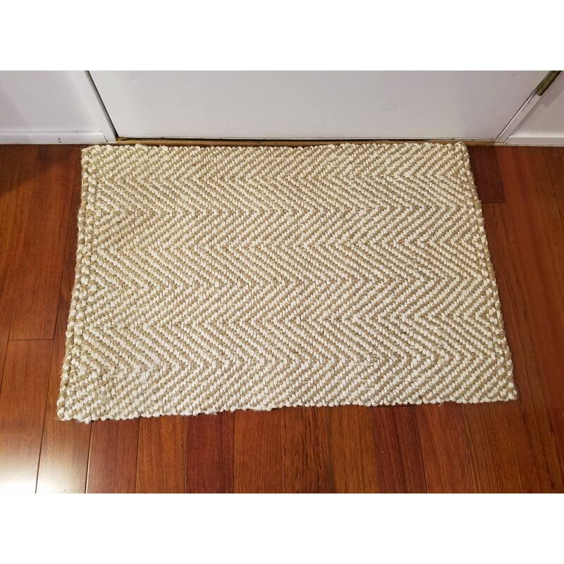 Indoor Jute Beige/ Black Zigzag Floor Mat