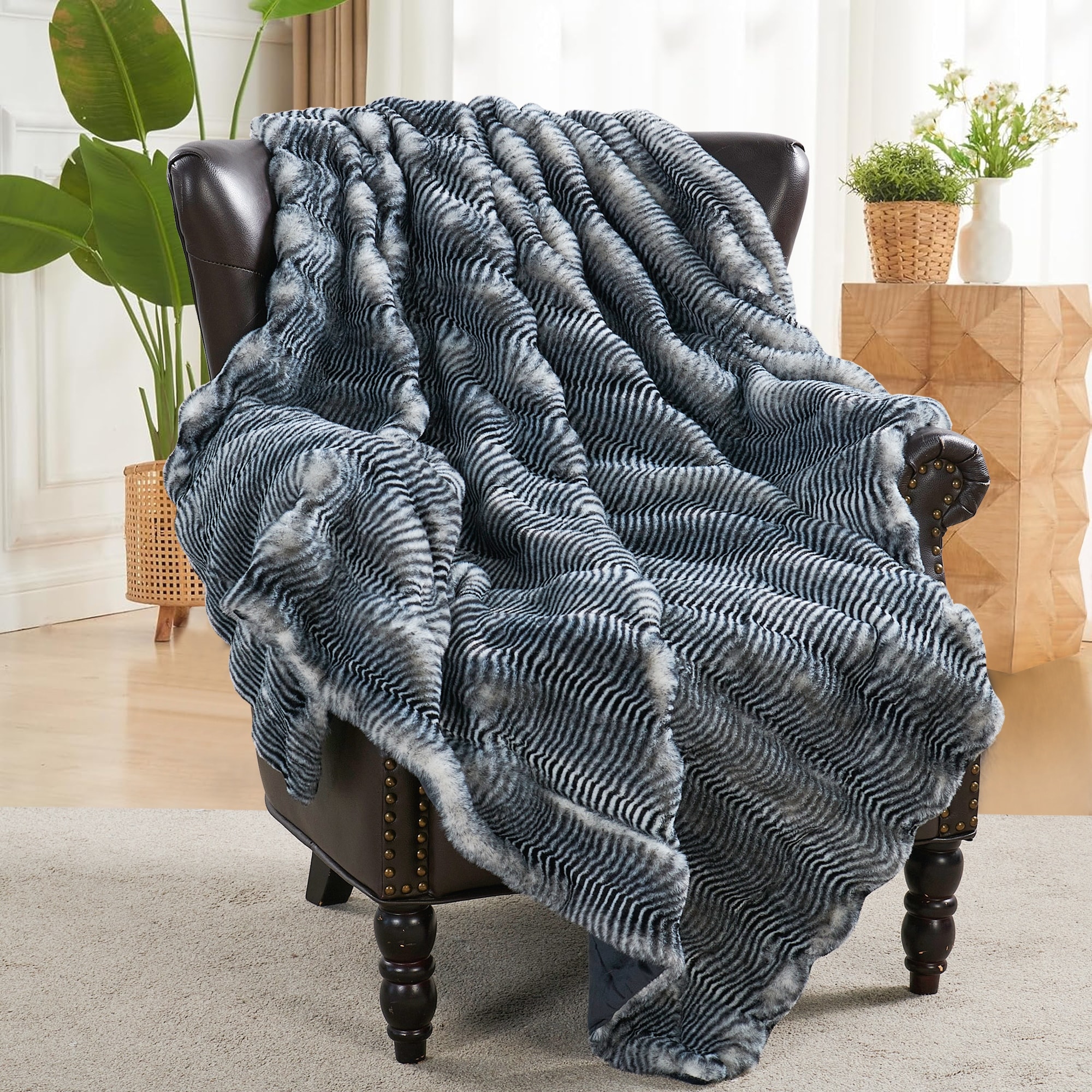 Thick StripeRabbit FauxFur Throw Fuzzy Soft Plush Blanket for Sofa
