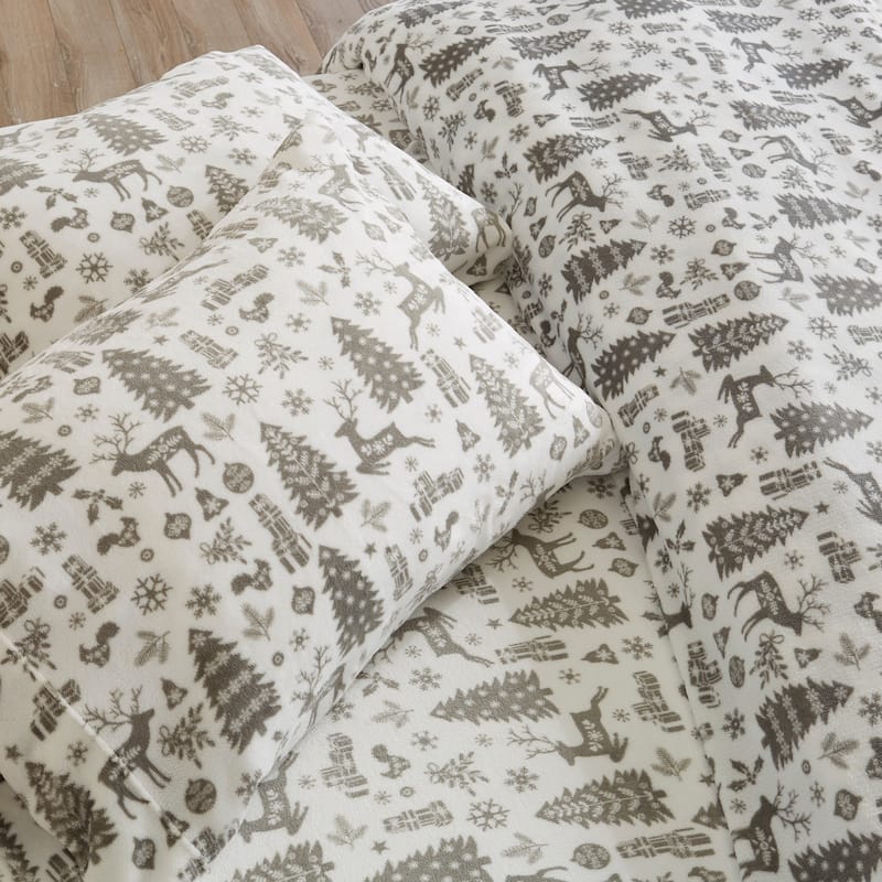 Luxurious Printed Velvet Plush Warm and Cozy Sheet Set.