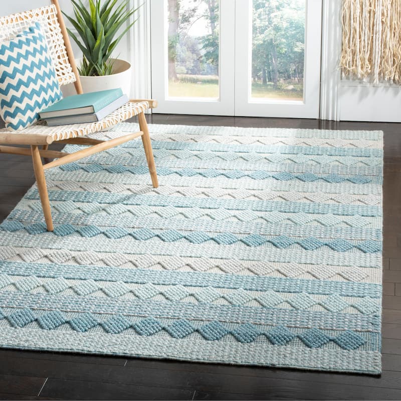 SAFAVIEH Handmade Natura Custodia Wool Rug - 8' x 10' - Blue/Ivory