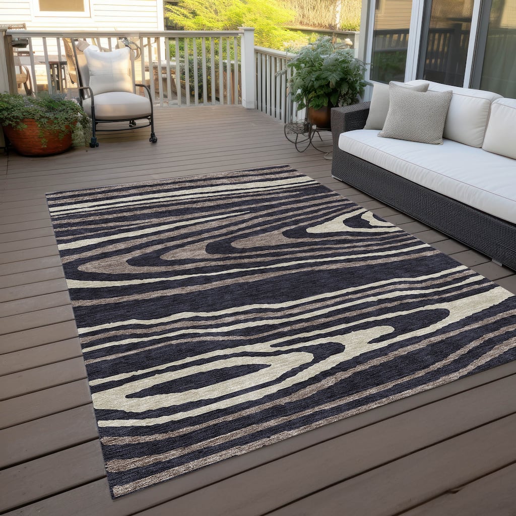 Machine Washable Indoor/ Outdoor Abstract Illusion Chantille Rug