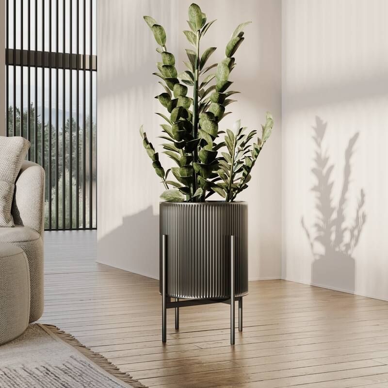 Everett Black Mid-Century Modern Indoor Metal Pot Planter with 4-Leg Metal Base - 18" H  x 13.75" W - Black