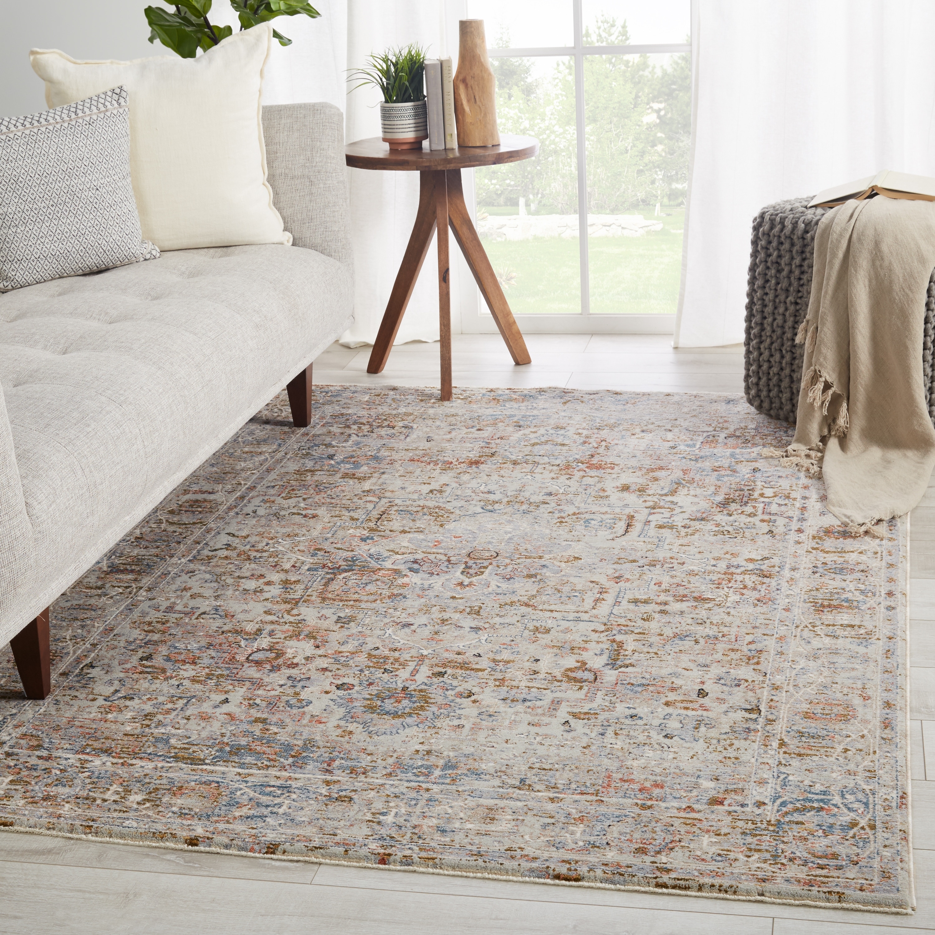 Varian Medallion Gray/ Multicolor Area Rug