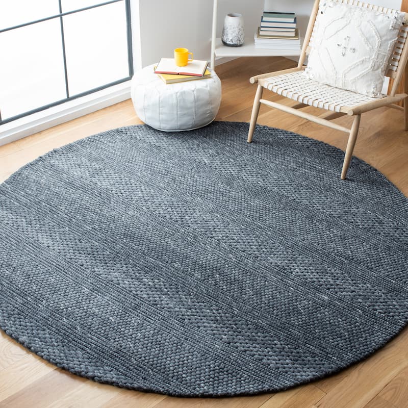SAFAVIEH Marbella Kevser Wool Rug - 7' Round - Charcoal