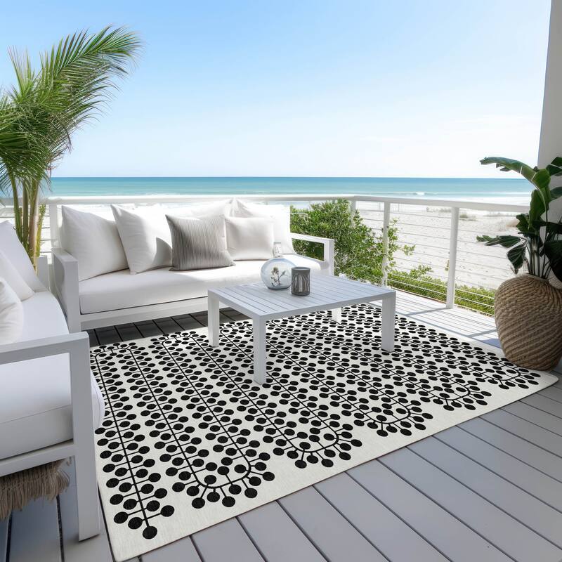 Machine Washable Indoor/ Outdoor Modern Ailey Chantille Rug