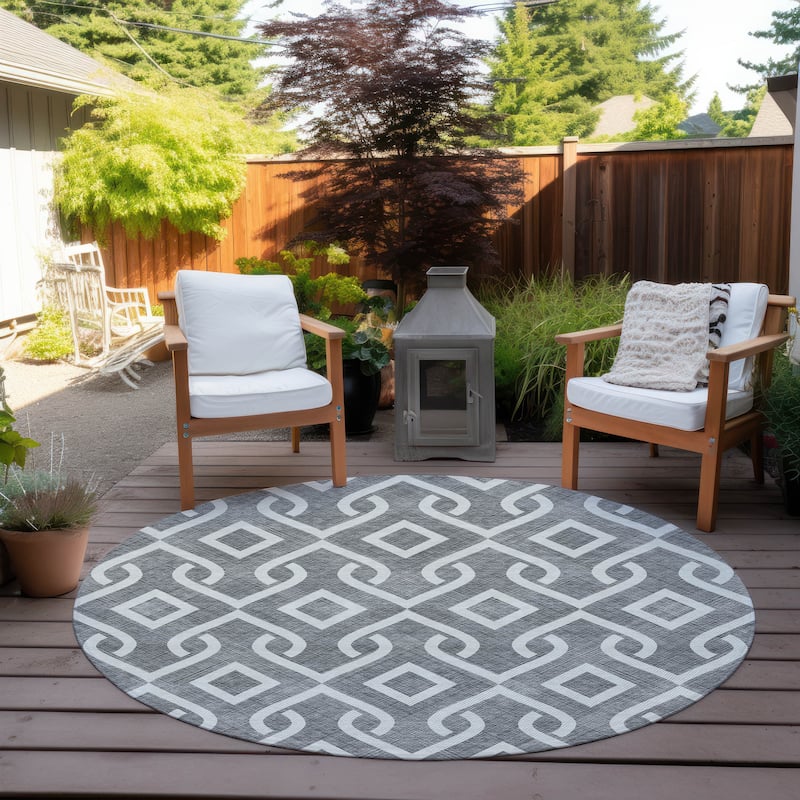 Machine Washable Indoor/ Outdoor Chantille Scroll Trellis Rug