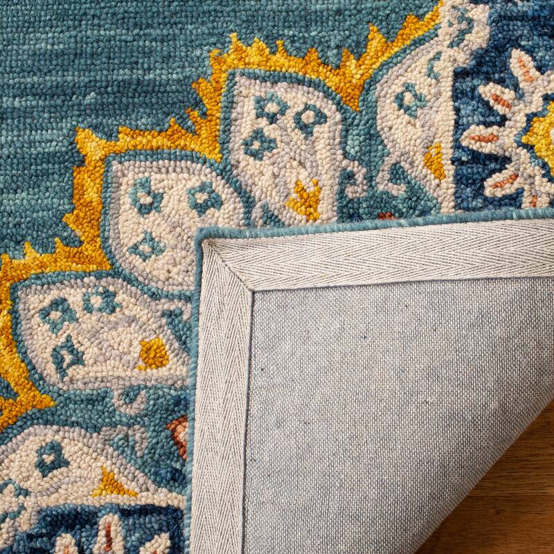 SAFAVIEH Handmade Blossom Umran & Contemporary Floral & Botanical