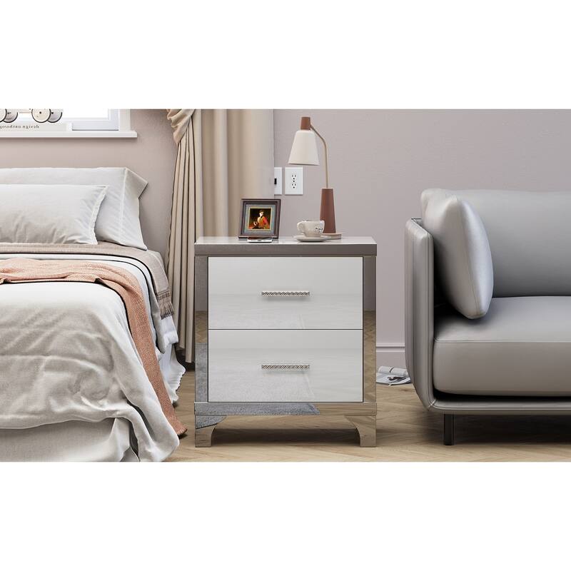 High Gloss Mirrored Nightstand with 2 Drawers,Modern End Table with Drawers,Mirrored High Gloss Wood Nightstand Metal Handle