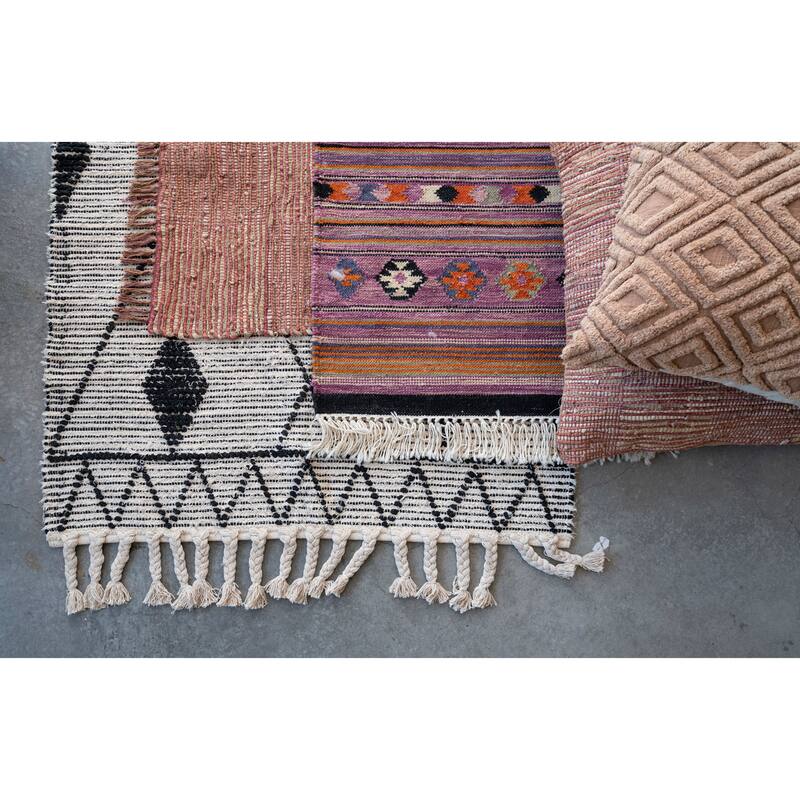 Handwoven Cotton Rug with Geometric Pattern and Fringe - 72.0"L x 48.0"W x 0.5"H