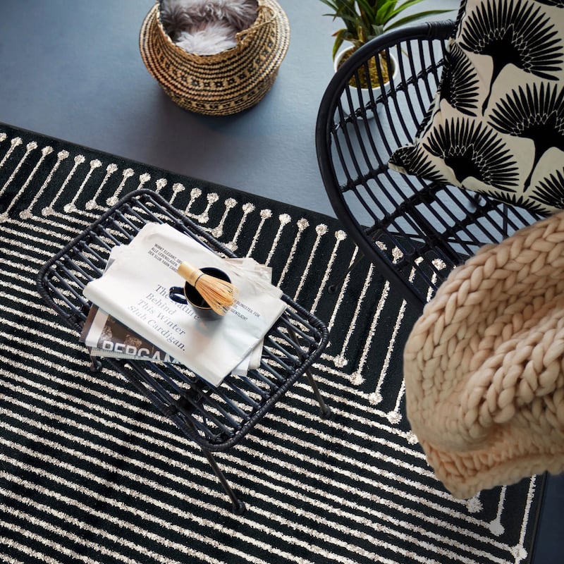 Modern Geometric Durable Area Rug, Pet Friendly for Any Room
