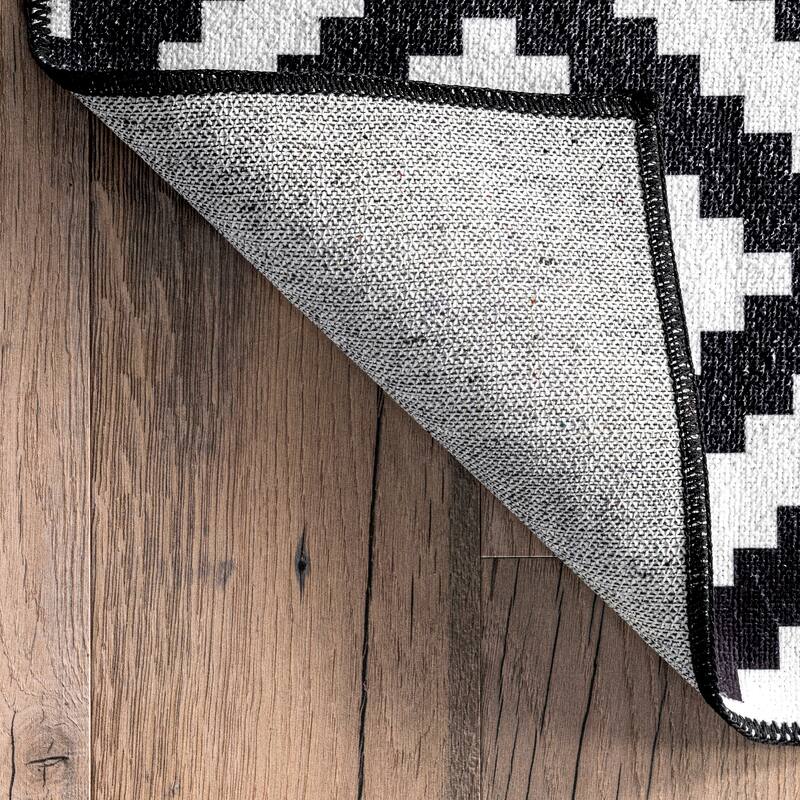 Nuloom Kellee SpinClean Machine Washable Modern Diamonds Area Rug