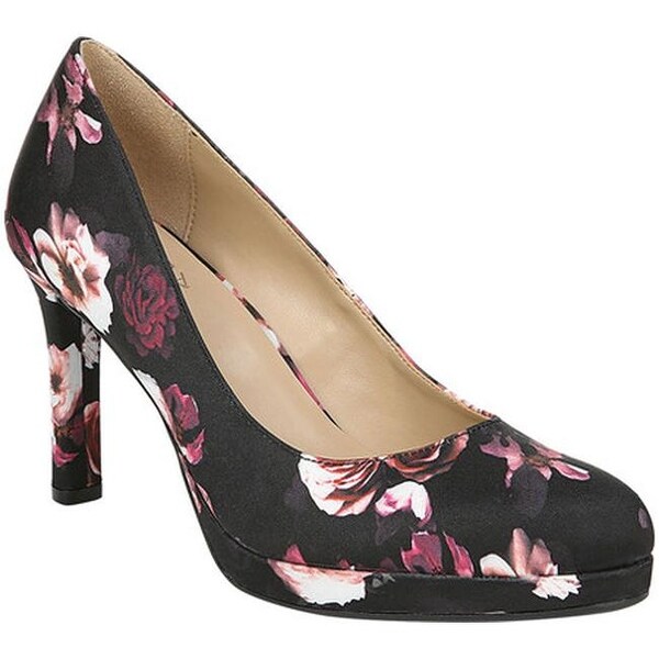 black floral pumps