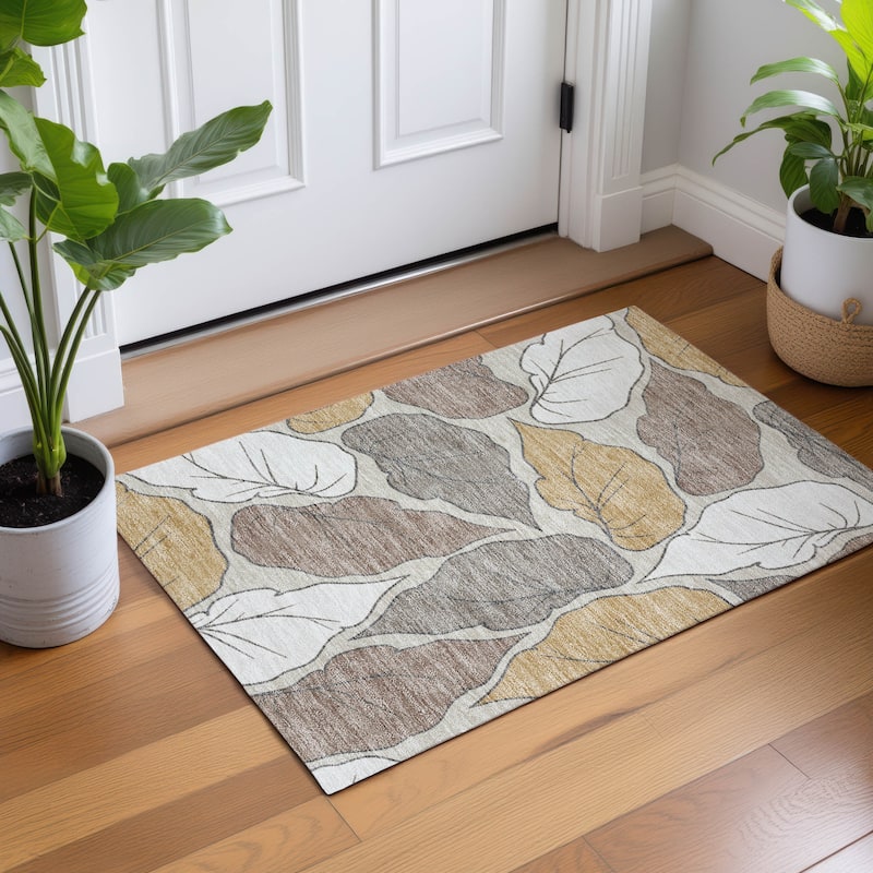 Machine Washable Indoor/ Outdoor Contemporary Floral Chantille Rug
