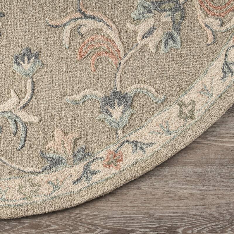 Sevita Mirroring Floral Bloom Area Rug - Overstock - 29401500