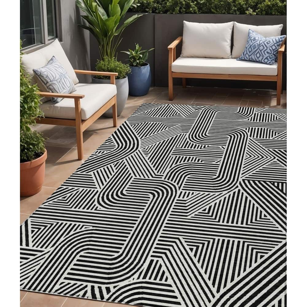HomeRoots Abstract Transitional Rectangle Outdoor Rug