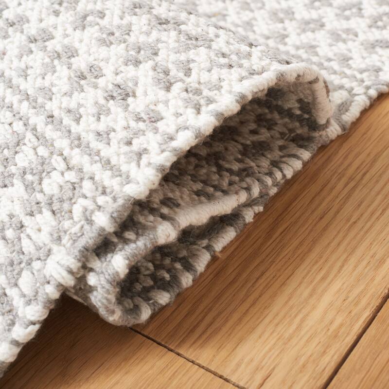 SAFAVIEH Hand-Woven Kilim Trautlind Flatweave Cotton Rug