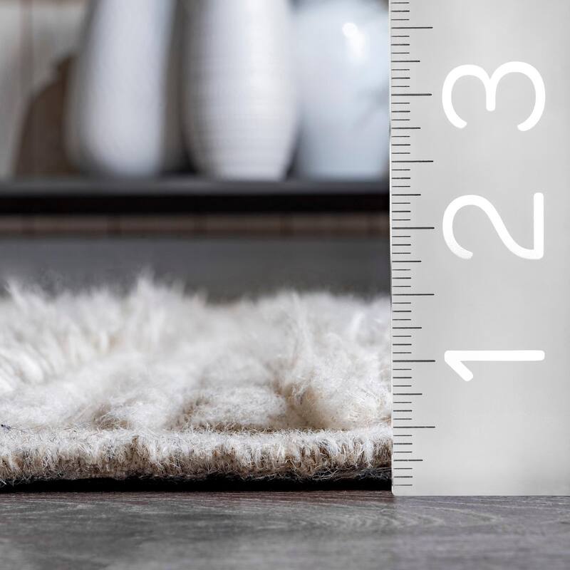 Nuloom Jolene Shaggy Striated Area Rug