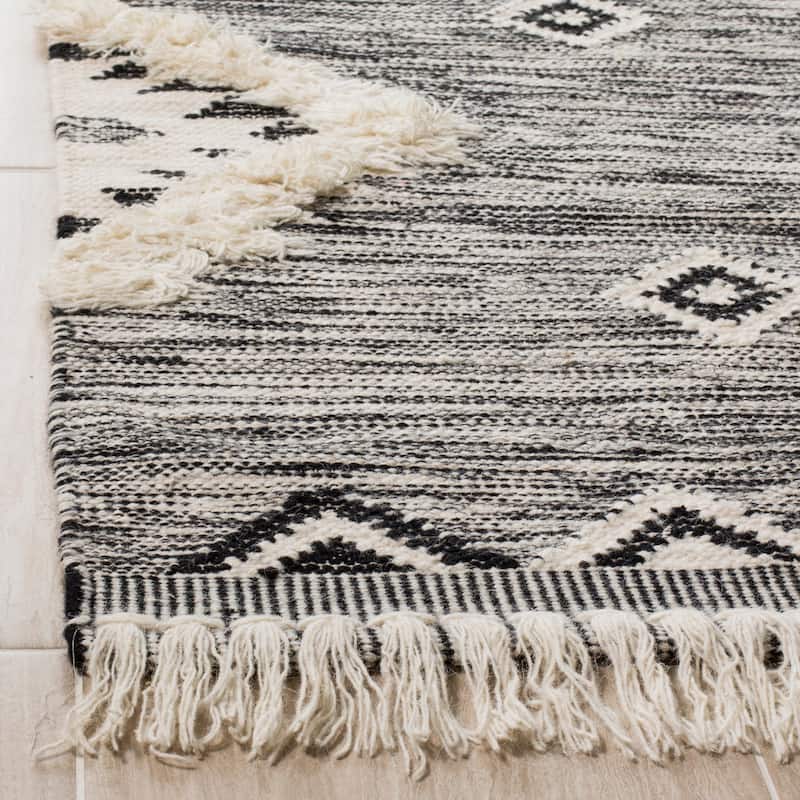 SAFAVIEH Hand-knotted Kenya Fiorenza Southwestern Tribal Wool Rug