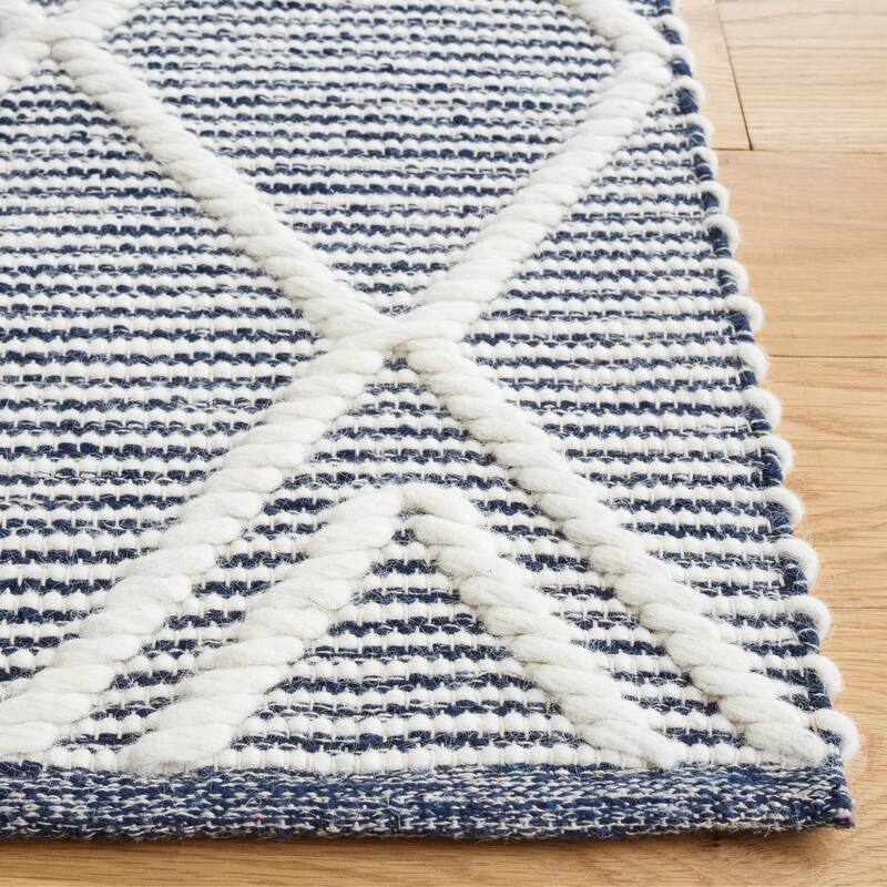 SAFAVIEH Handmade Natura Rachida Boho Wool Rug