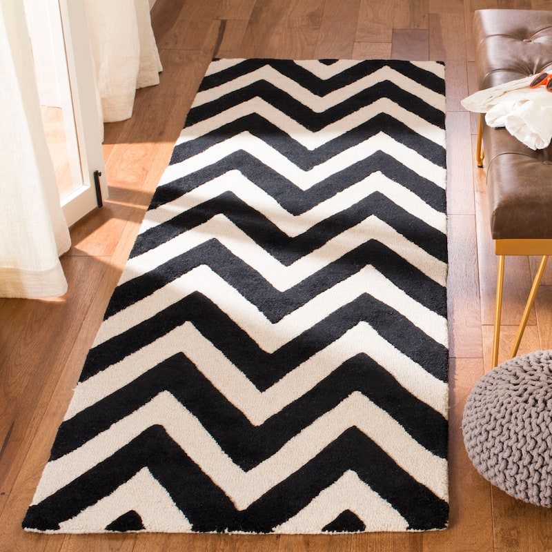 SAFAVIEH Handmade Cambridge Hicran Modern Moroccan Wool Rug - 2'6" x 8' Runner - Black/Ivory