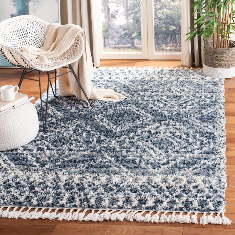 SAFAVIEH Montreal Shag Cleda 2-inch Thick Rug - 4' x 6' - Navy/Ivory