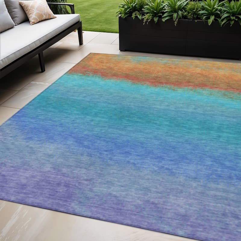HomeRoots Ombre Transitional Rectangle Outdoor Rug - 5' X 8'