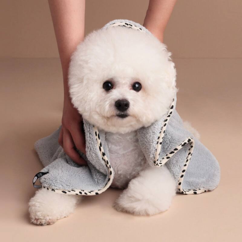 PET’S FAVORITE TOWEL, Premium High Quality Microfiber Pet Towel, Ultra-Absorbent, Quick Drying Towel, White, Made in Korea