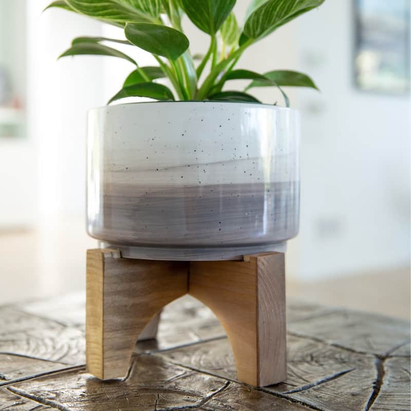 7" Grey Ombre W Specks Ceramic Pot On Wood Stand